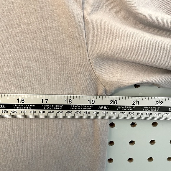 Ted Baker London Long Sleeve Crew Neck Top in Light Grey/Putty Size Large *flaw - Picture 9 of 10